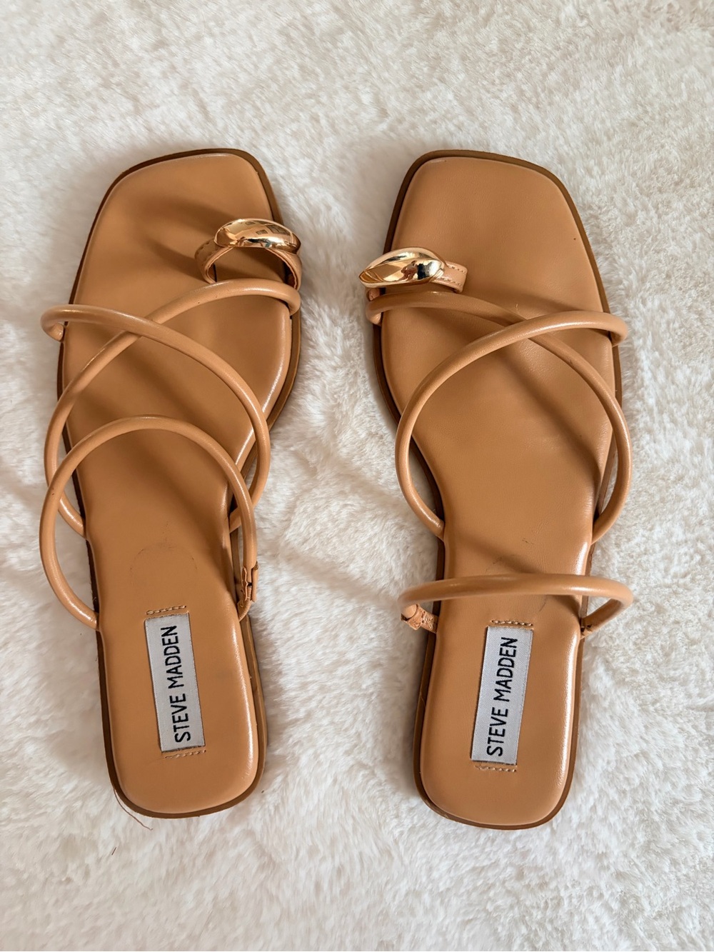 Steve Madden Tan Strappy Toe-Ring Slide Sandals with Gold Accent Loop